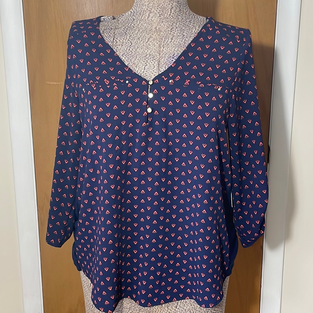 Tempted NWT Juniors XL Navy with Salmon Design Blouse